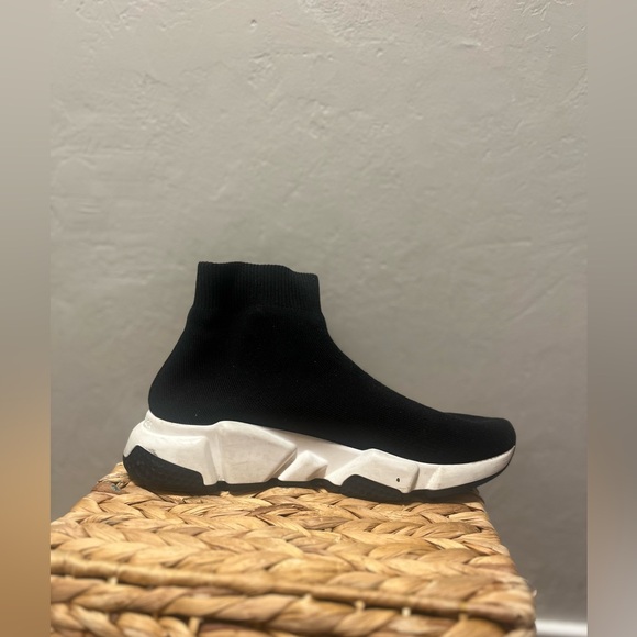 Balenciaga stretch knit woman’s graffiti sneakers READ DESCRIPTION - Picture 5 of 6